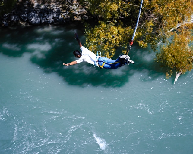 Bungee-Jumping in the Himalayas
