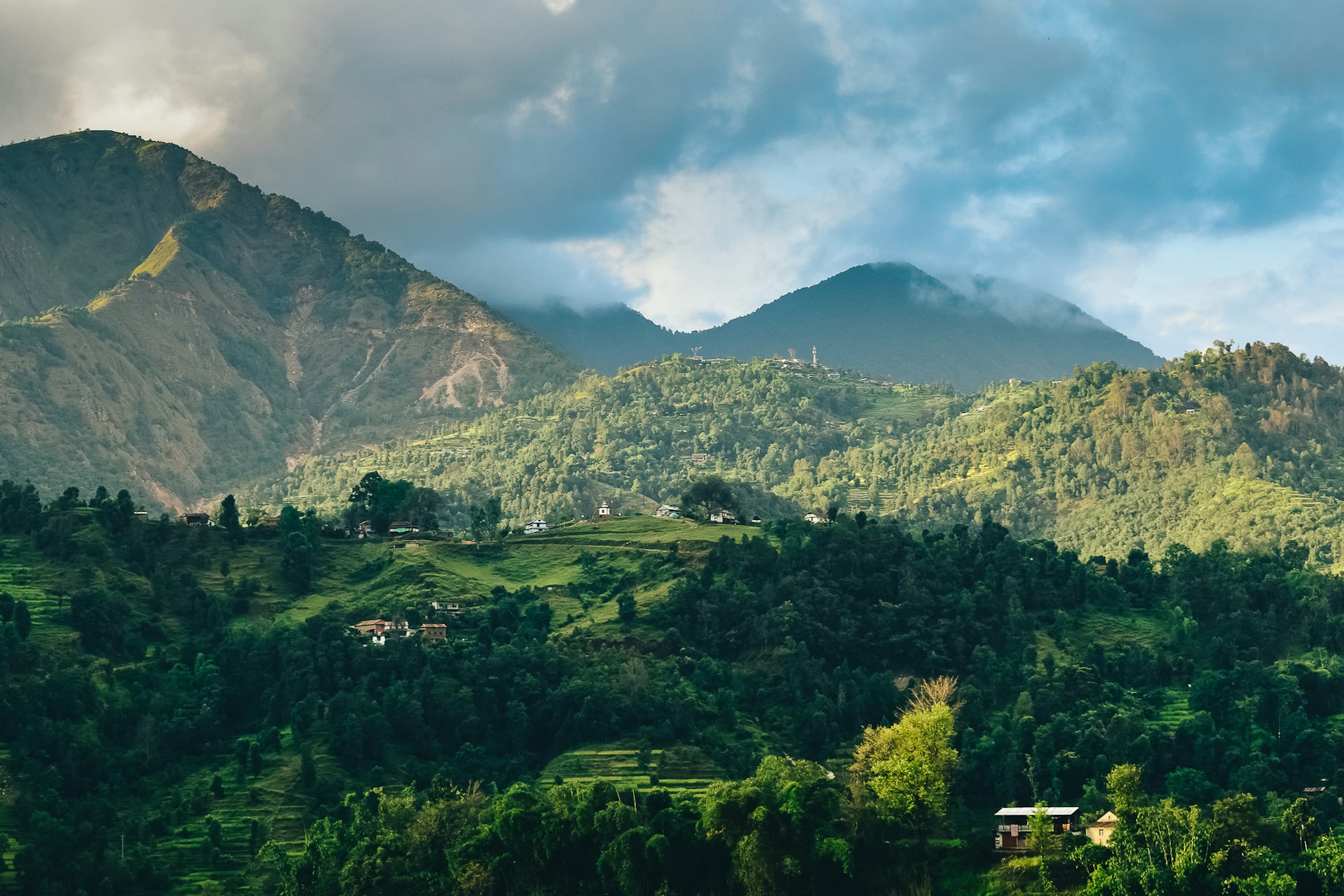 Hidden Gems: Exploring Off-the-Beaten-Path Destinations